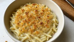 Trofie cacio e pepe al forno: cremose dentro, con crosticina dorata