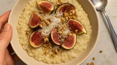 Risotto ai fichi con pecorino e noci: il trucco per una cremosità perfetta